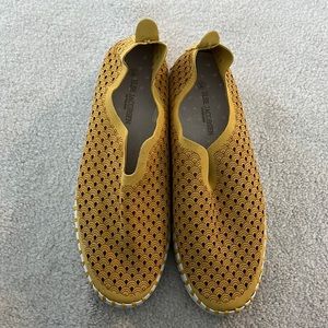 Isle Jacobsen slide super comfortable